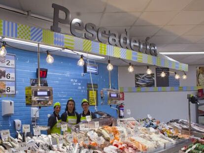 La pescader&iacute;a de un supermercado La Plaza de D&iacute;a.