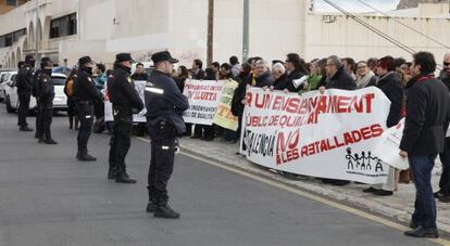 Protesta en el homenaje a Jorge Juan en Alicante