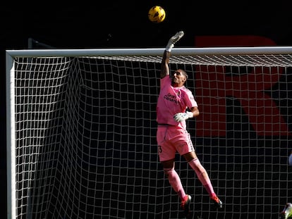 Álvaro Valles, en el partido contra el Rayo en Vallecas el sábado pasado.