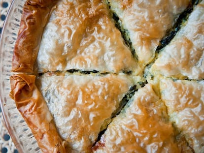 Spanakopita (pastel griego de espinacas y feta)