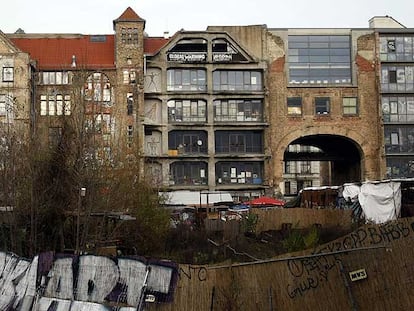 Aspecto exterior de la casa de los artistas, Tacheles, en el centro de Berlín, el pasado diciembre.