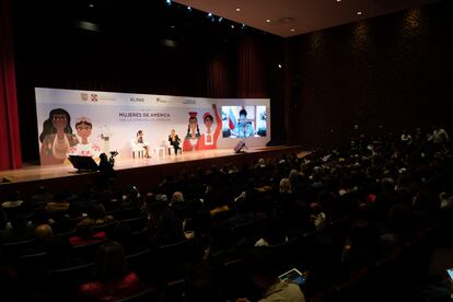 Claudia Sheinbaum, Pepa Bueno y Francia Márquez, durante el diálogo 'Mujeres de América por los derechos y el bienestar', en Ciudad de México, el 31 de mayo de 2023.