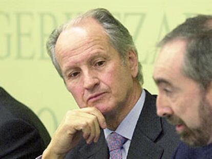 Juan María Atutxa, junto a Rafael Larreina, de Eusko Alkartasuna.