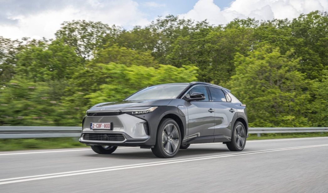 Tesla se cae del podio de coches eléctricos en España en julio: Toyota, Kia y BYD la destronan