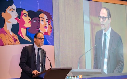 Jan Martínez Ahrens, director de EL PAÍS América, inaugura el Foro Mujeres al Poder, organizado por Lumintate y Prisa Media México.