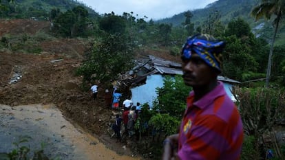 Afectados por el deslizamiento de tierra en Sri Lanka.