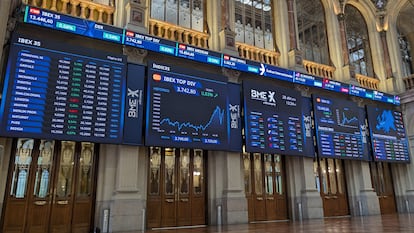 Interior de la Bolsa de Madrid. EFE