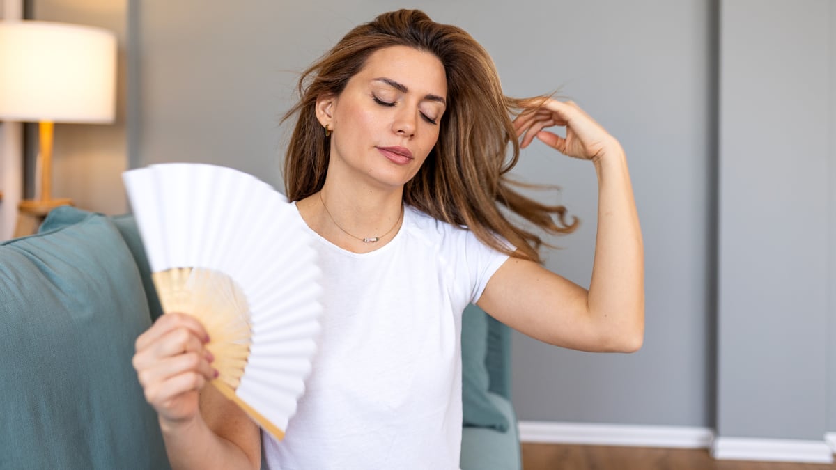 Más práctico que un abanico: el ventilador de cuello que hace más llevaderas las altas temperaturas este verano