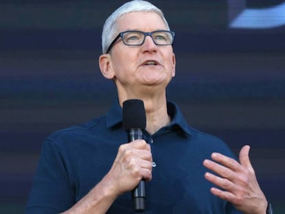 El consejero delegado de Apple, Tim Cook, durante la conferencia anual de desarrolladores WWDC. 