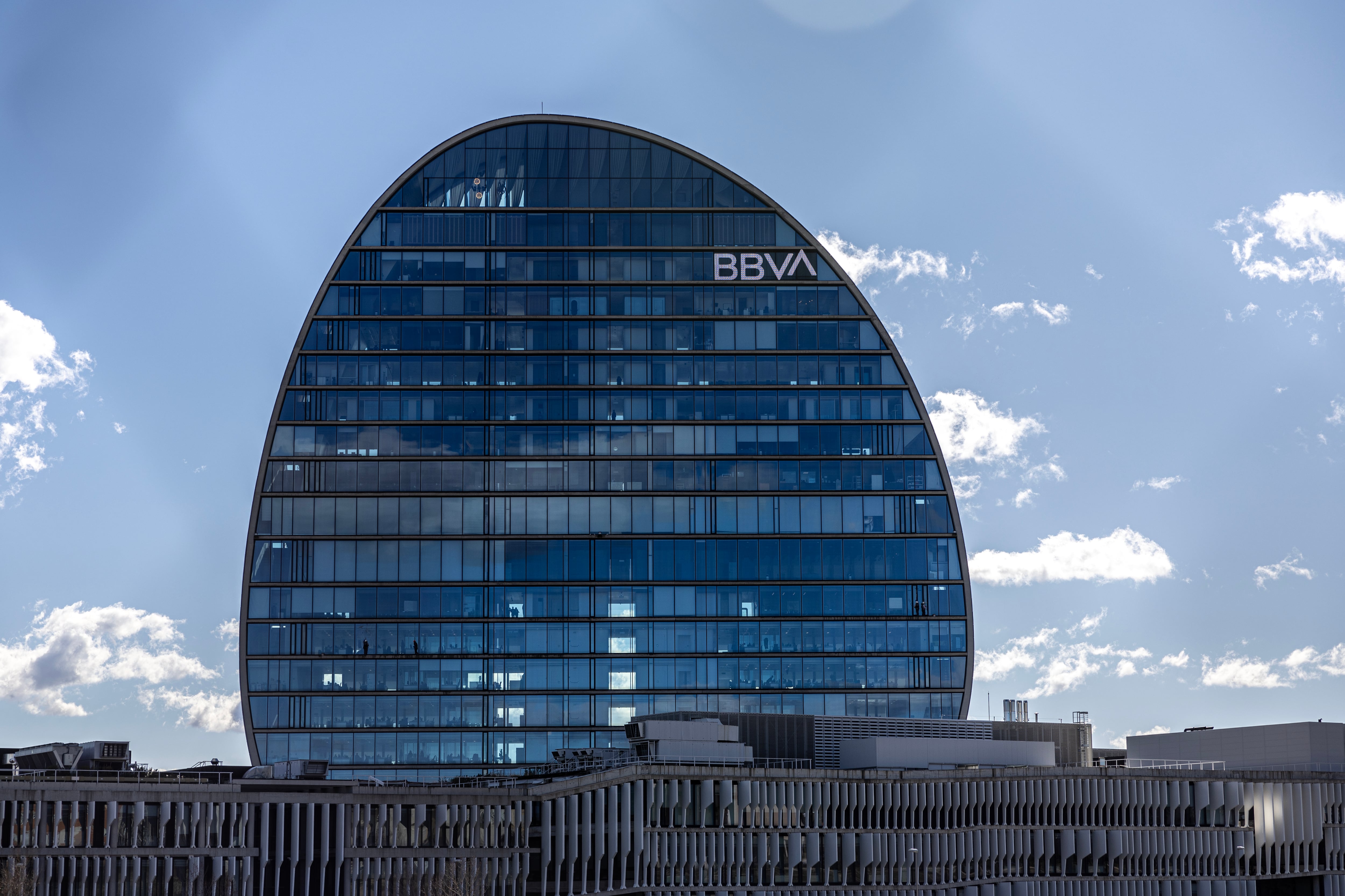 Edificio La Vela, sede del BBVA en Madrid.