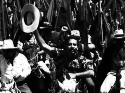 Entusiasmo popular en Managua tras el triunfo de la revolución sandinista en 1979.