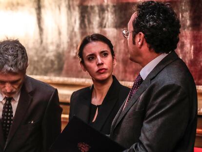 El ministro de Interior, Fernando Grande-Marlaska; la ministra de Igualdad, Irene Montero, y el fiscal general del Estado, Álvaro García Ortiz, en la inauguración del VIII Congreso del observatorio contra la violencia, el pasado 17 de noviembre.