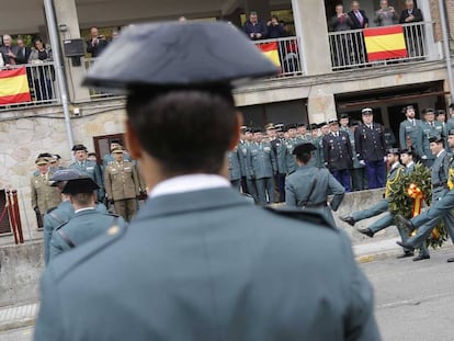 Desfile de la Guardia Civil con motivo de la toma de posesión del nuevo jefe de la Comandancia de Intxaurrondo.