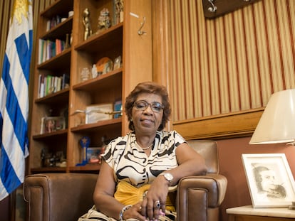 La senadora Gloria Rodríguez en el Palacio Legislativo, en Montevideo, Uruguay.