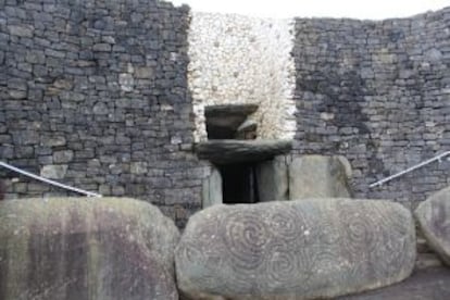 Newgrange, el observatorio solar más antiguo del mundo, data del año 3.200 antes de Cristo.