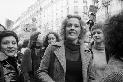 La actriz y directora, durante una manifestación en París en 1971.