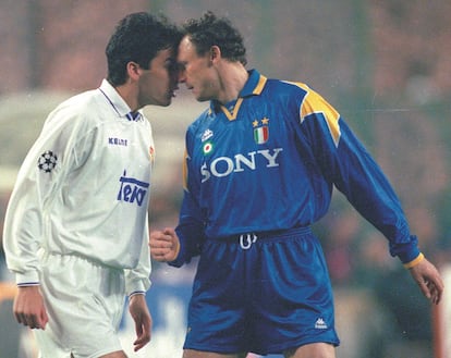 Raúl y Vierchowod se retan en el Real Madrid-Juventus de Champions de 1996