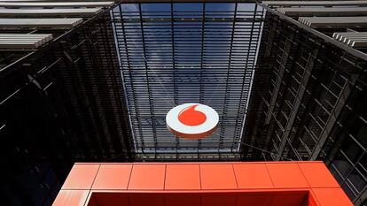 Vodafone se abre a una fusión con Iliad en Italia tras la venta de la filial española