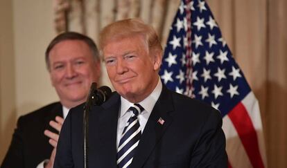 El presidente de EE UU, Donal Trump, junto al nuevo secretario de Estado, Mike Pompeo, en Washington, el pasado 2 de mayo. 