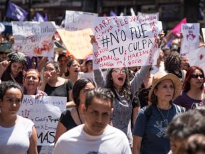 Miles de personas en México salen a la calle por el feminicidio de Mara Castilla de 19 años, asesinada tras tomar un coche de Cabify