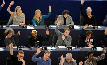 Europarlamentarios votan este jueves en Estrasburgo.