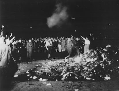 Quema de libros en la Alemania nazi de 1933.