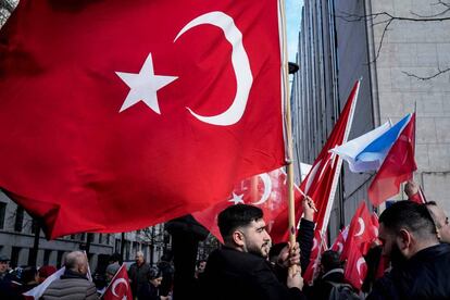 Manifestación frente a la representación de Turquía ante la UE.