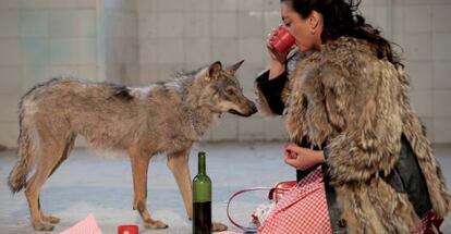 'She-wolf' (2006), de Pilar Albarracín, incluida en la exposición 'El desarreglo'.