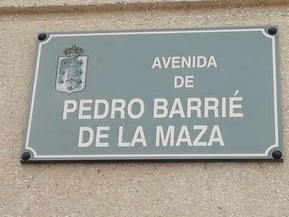 Placa en el callejero de A Coruña.