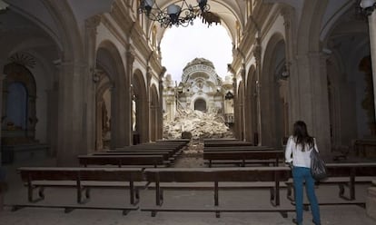 La iglesia de Santiago, en Lorca (Murcia), tras los terremotos de 2011.