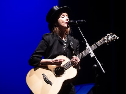 Suzanne Vega, durante su actuación en Valencia.