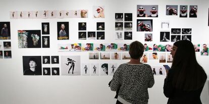 Fotografías del Elssie Ansareo en el proyecto que presenta en Alhóndiga Bilbao.