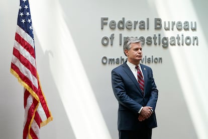 Christopher Wray, director del FBI, durante una conferencia de prensa este miércoles en Omaha (Nebraska).