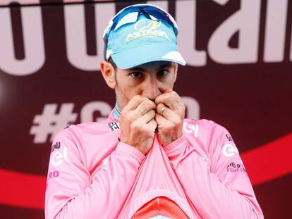 Vincenzo Nibali de rosa.