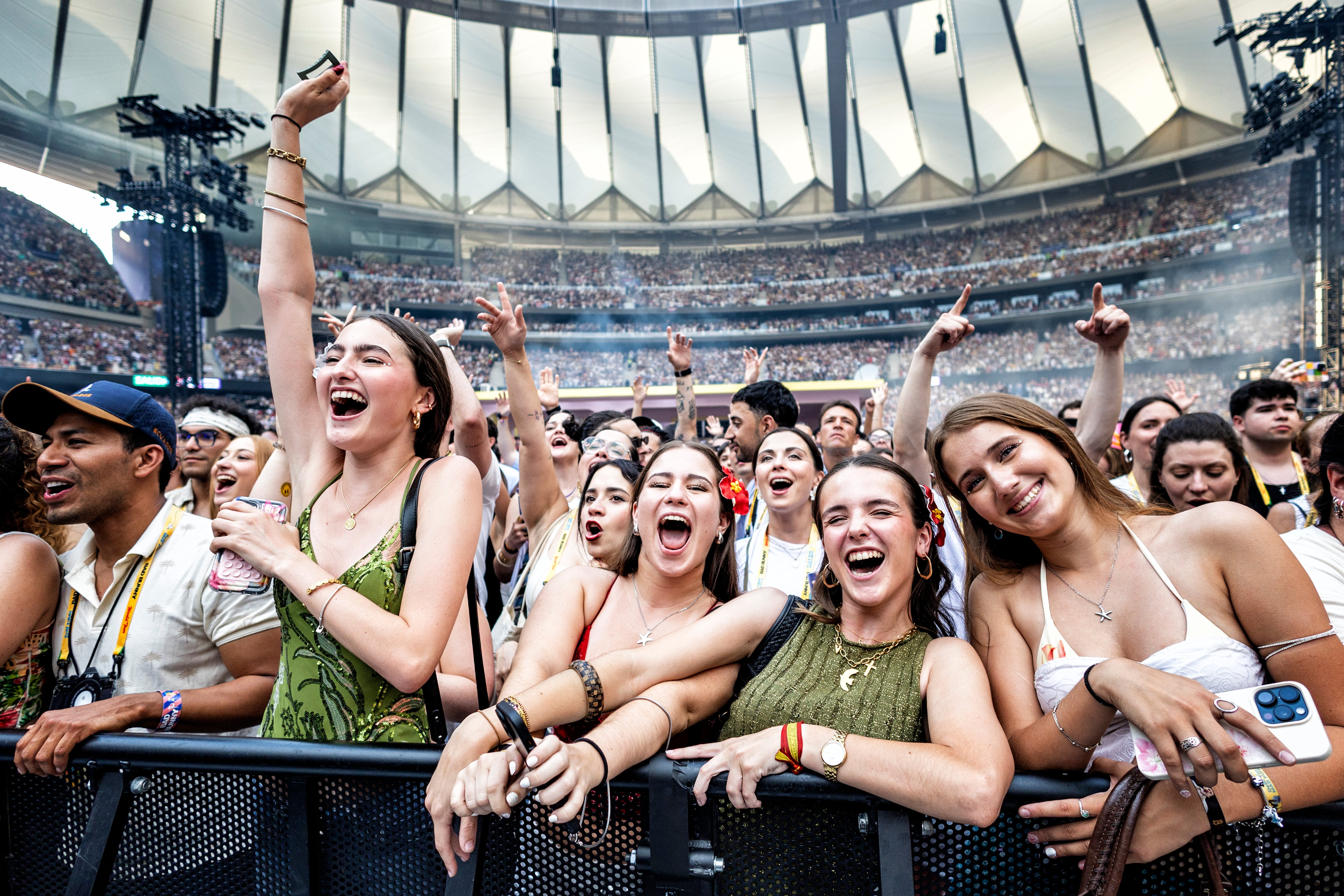Primeras filas de uno de los conciertos del puertorriqueño en Madrid. 