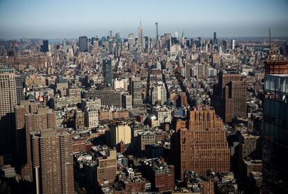 Vistas desde el interior del 'One World Trade Center', que se ha contruido en la Zona Cero, en el mismo lugar donde estaban las Torres Gemelas.