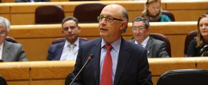 Crist&oacute;bal Montoro, ministro de Hacienda. 