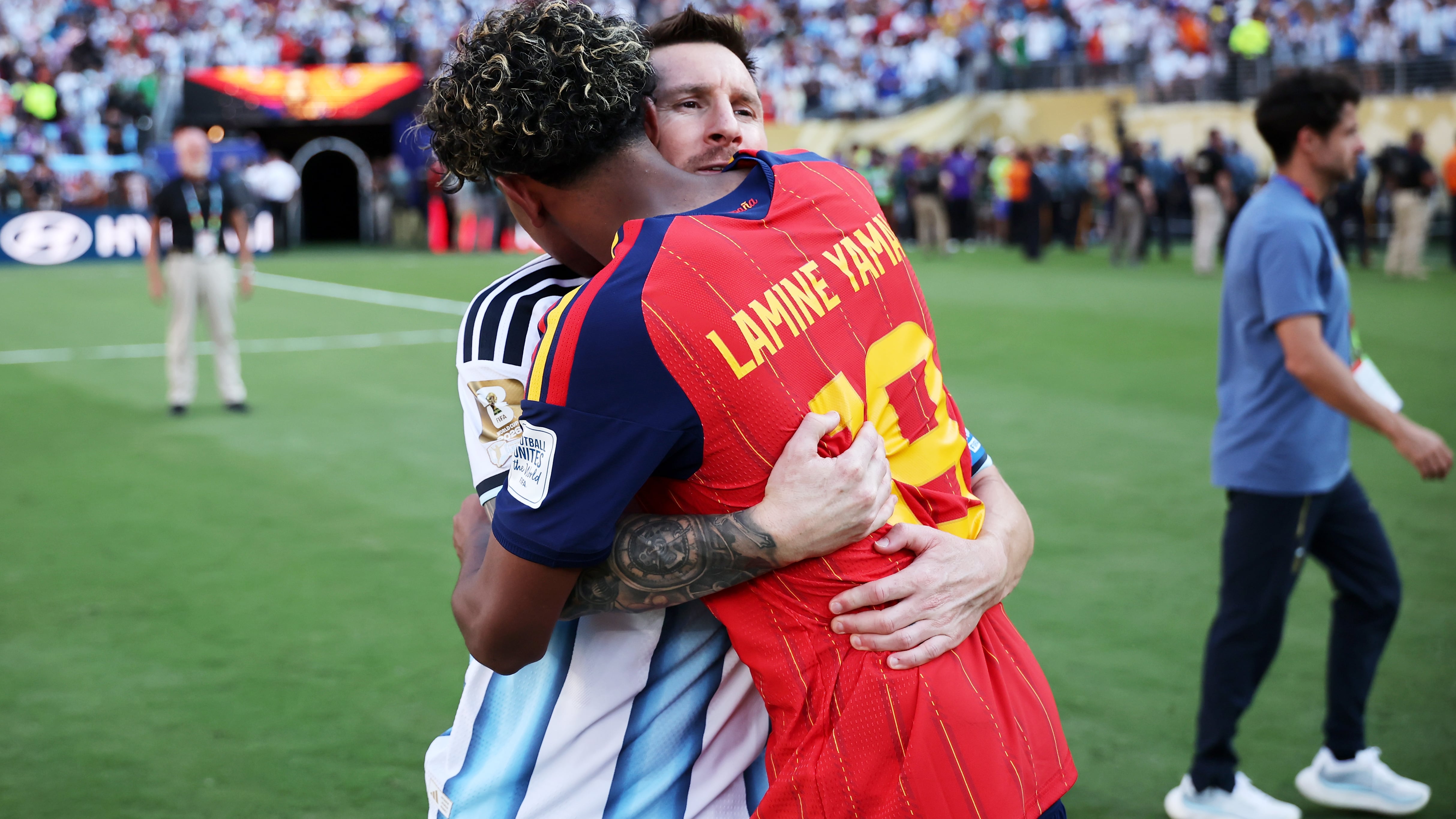 Lamine emula a Pelé y niega a Messi