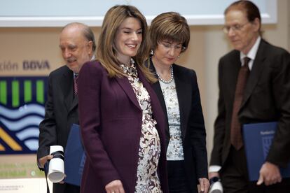 La princesa Letizia durante el embarazo de su segunda hija, Sofía, en la entrega de los premios a la conservación de la biodiversidad 2006.