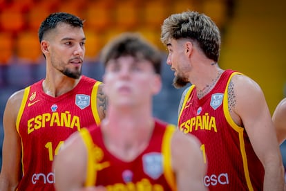 Willy Hernangómez, Juancho Hernangómez y Mario Saint-Supéry, ante Georgia.