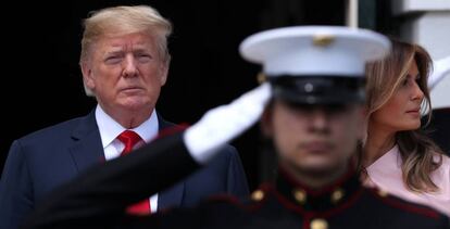 El presidente de EE UU, Donald Trump, y la primera dama Melania, el lunes en la visita a Washington del rey Abdalá de Jordania.