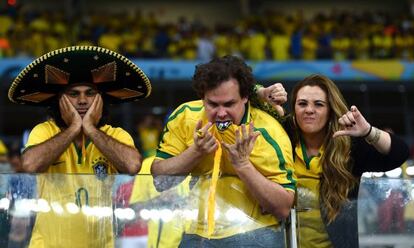 Torcedores na goleada da Alemanha sobre o Brasil, no Mineir&atilde;o.