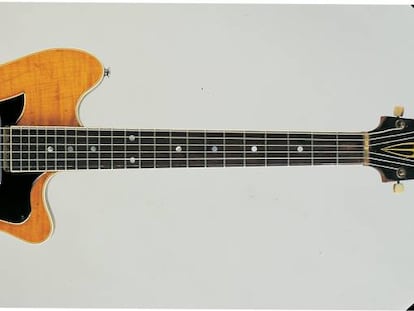 Una guitarra Maton Mastersound MS-500 como la que utilizó George Harrison.