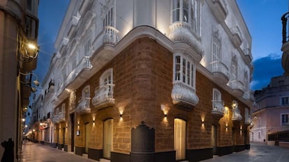 Fachada del hotel Casa Palacio Sagasta, en Cádiz.