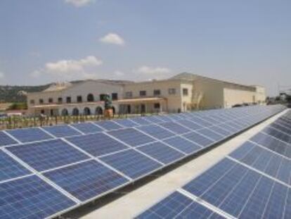 Instalaci&oacute;n de plantas fotovoltaicas en Espa&ntilde;a.