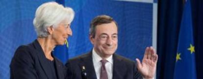 Christine Lagarde y Mario Draghi, cuando la primera sustituyó al segundo en el BCE, en 2019.