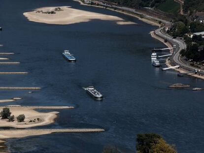 Sequía en un tramo del río Rin a su paso por Alemania.