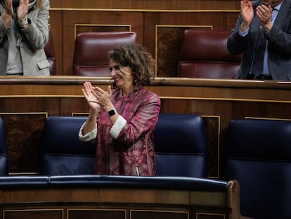 La ministra de Hacienda y Función Pública, María Jesús Montero, en el pleno del Congreso, este jueves.