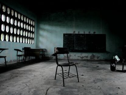 As&iacute; est&aacute; la escuela de Tranquilandia, abandonada despu&eacute;s de los desalojos.