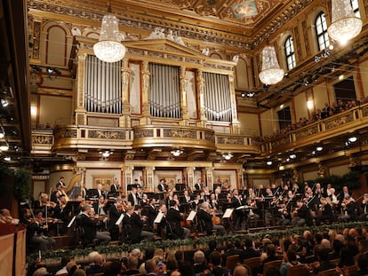 La Filarmónica de Viena, dirigida por Christian Thielemann, durante los ensayos del Concierto de Año Nuevo de 2024.